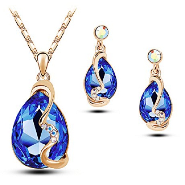 YouBella Presents L amore Collection Crystal Jewellery Pendant Set